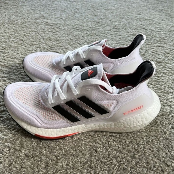 Adidas Ultraboost 21 Running Shoes Men’s US Size 7 Women's 8 - Picture 1 of 5
